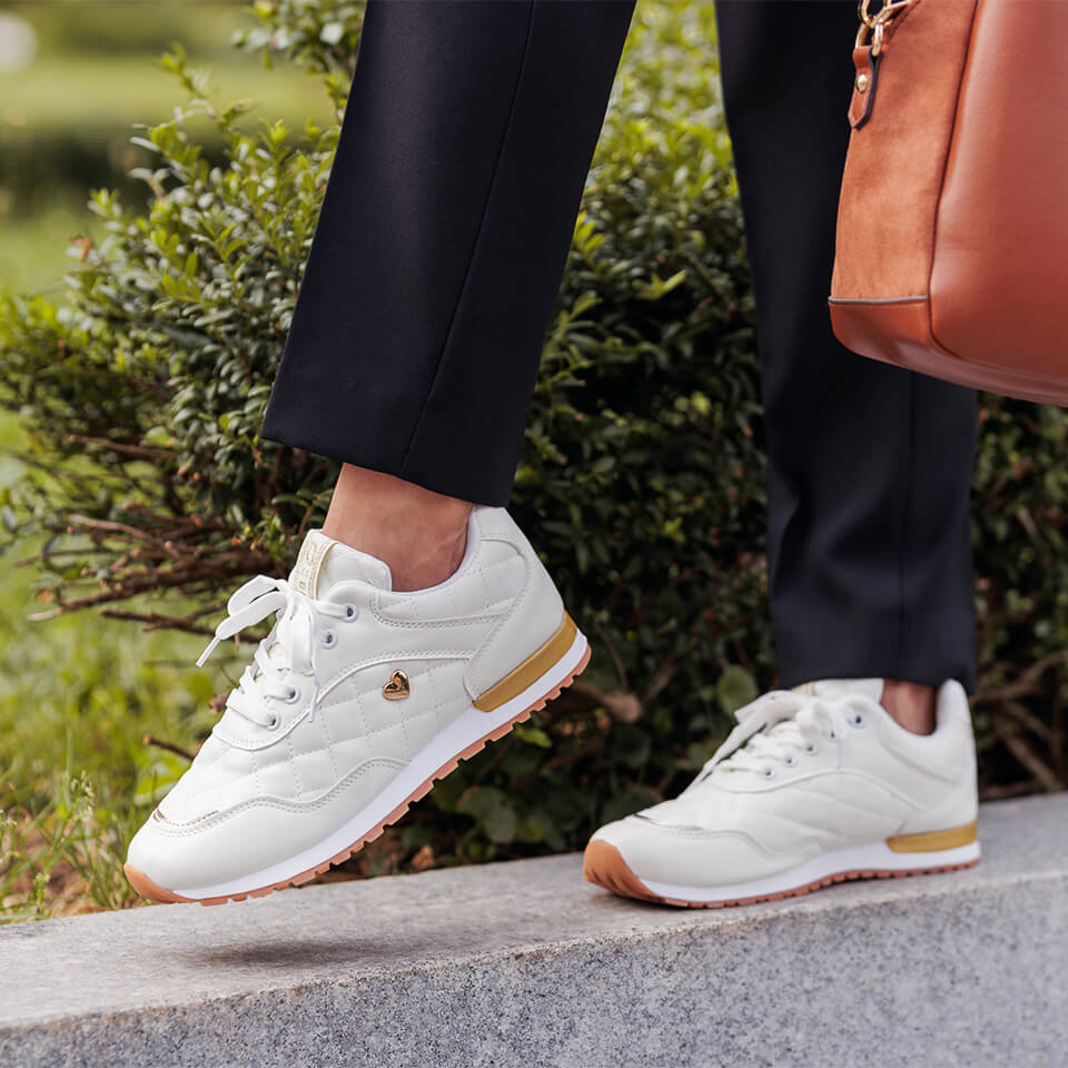 SNEAKERSY Z ANTYPOŚLIZGOWĄ PODESZWĄ CHICMOVE