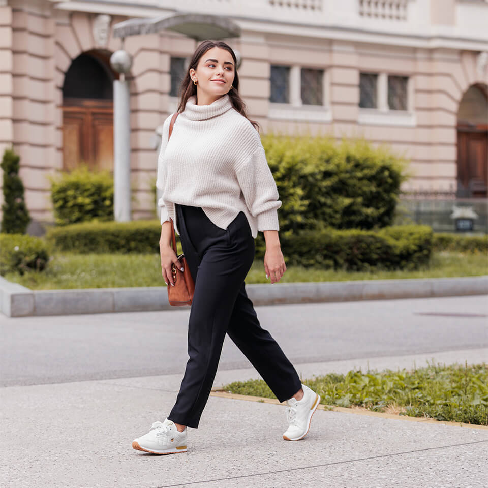 SNEAKERSY Z ANTYPOŚLIZGOWĄ PODESZWĄ CHICMOVE
