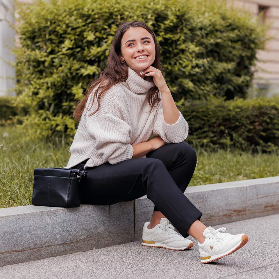 SNEAKERSY Z ANTYPOŚLIZGOWĄ PODESZWĄ CHICMOVE