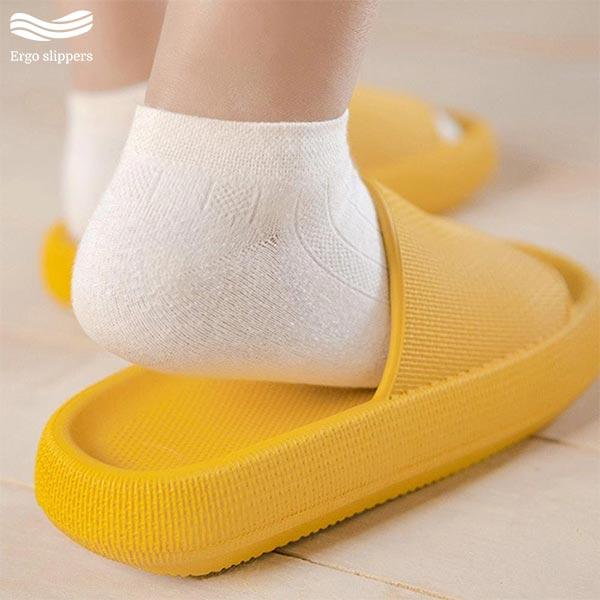 ERGOSLIPPERS® – MIĘKKIE ANTYPOŚLIZGOWE KLAPKI