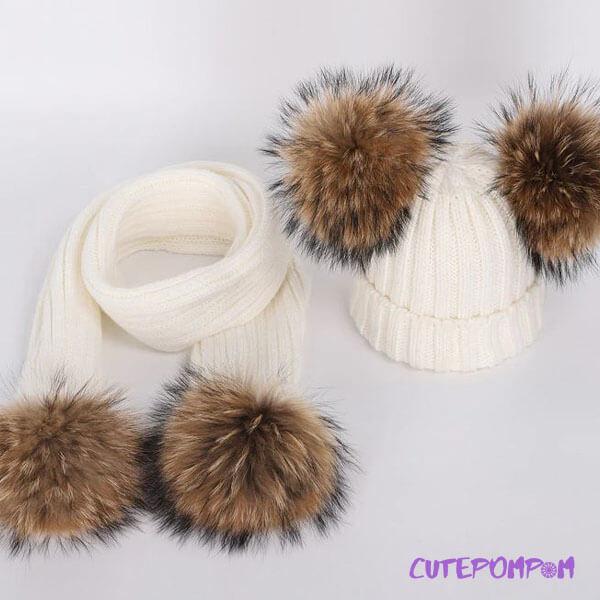 WYJĄTKOWO CIEPŁY KOMPLET: CZAPKA I SZALIK CUTEPOMPOM®